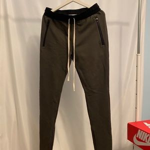 Fear of God Essentials Drawstring Pants Raven RARE